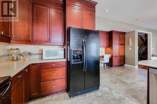 13 Alex Grant Place, St. Catharines, ON - Indoor Photo Showing Kitchen