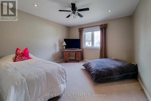 13 Alex Grant Place, St. Catharines, ON - Indoor Photo Showing Bedroom
