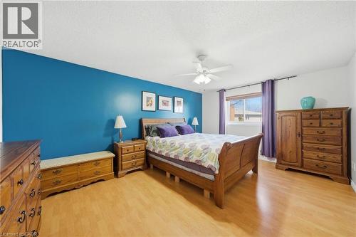 15 Finch Place, Hamilton, ON - Indoor Photo Showing Bedroom