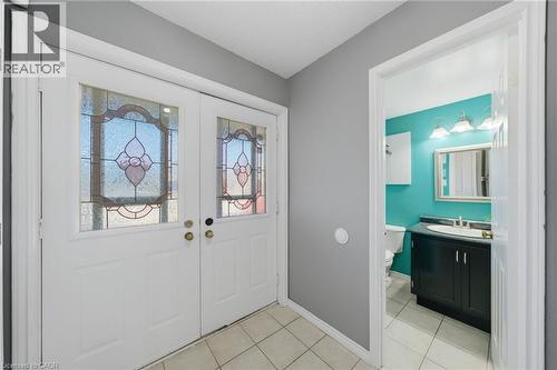 15 Finch Place, Hamilton, ON - Indoor Photo Showing Other Room