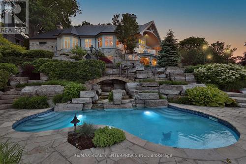 872 Whittier Crescent, Mississauga, ON - Outdoor With In Ground Pool