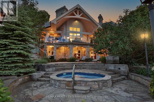 872 Whittier Crescent, Mississauga, ON - Outdoor With In Ground Pool