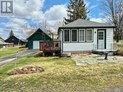 40 DEMILLE STREET Prince Edward County (Sophiasburg Ward), ON K0K 1W0