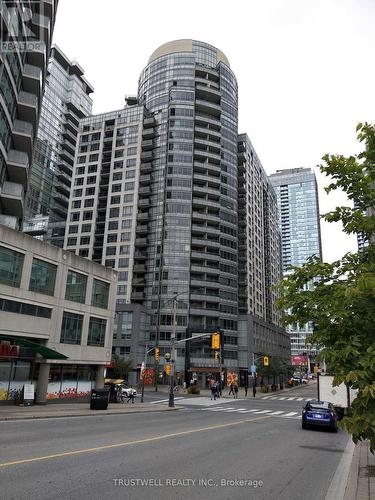 1409 - 20 BLUE JAYS WAY  Toronto, ON M5V 3W6