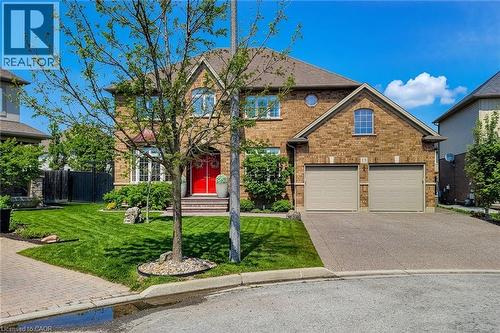 13 ALEX GRANT Place  St. Catharines, ON L2P 0A2