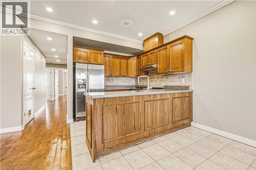 2 Harbour Drive Unit# 14, Hamilton, ON - Indoor Photo Showing Kitchen