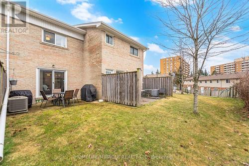50 Westmount Road, Kitchener, ON - Outdoor