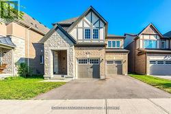 186 DEGRAAF CRESCENT Aurora, ON L4G 0X1