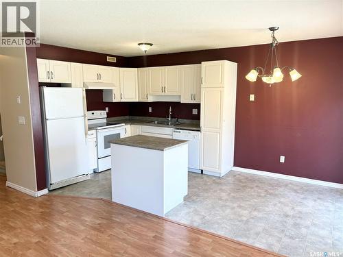 38 103 Banyan Crescent, Saskatoon, SK - Indoor Photo Showing Kitchen