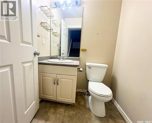 38 103 Banyan Crescent, Saskatoon, SK - Indoor Photo Showing Bathroom
