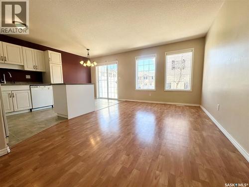 38 103 Banyan Crescent, Saskatoon, SK - Indoor Photo Showing Kitchen