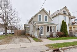 24 HIAWATHA STREET St. Thomas, ON N5P 2T2