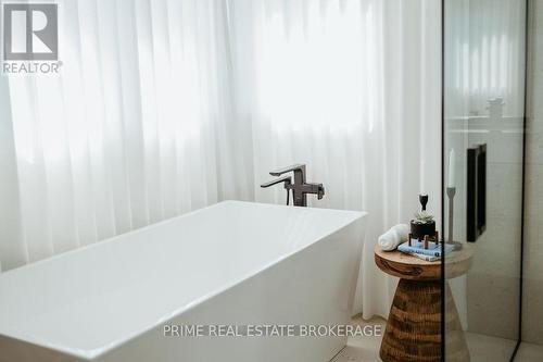 Lot 38 Fallingbrook Road, London South (South V), ON - Indoor Photo Showing Bathroom