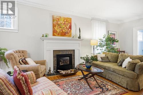 12 Rosebery Place, St. Thomas, ON - Indoor Photo Showing Living Room With Fireplace