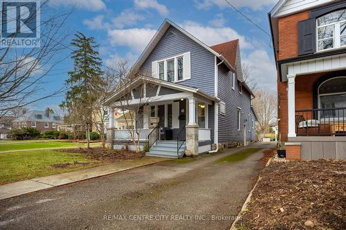 12 Rosebery Place, St. Thomas, ON - Outdoor With Facade