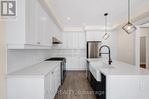 20 Daffodil Road, Springwater, ON 