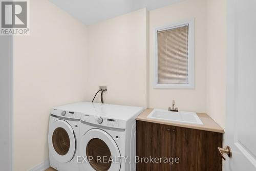 20 Daffodil Road, Springwater, ON 