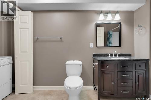 202 615 Lynd Crescent, Saskatoon, SK - Indoor Photo Showing Bathroom
