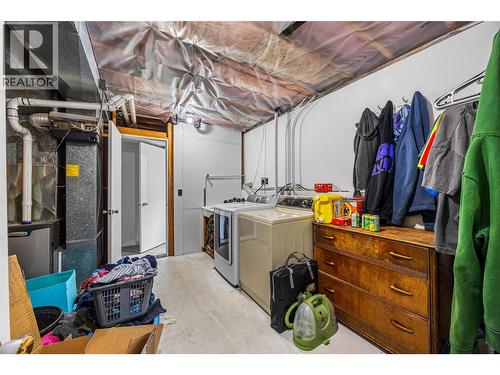 2103 Valleyview Drive, Kamloops, BC - Indoor Photo Showing Laundry Room