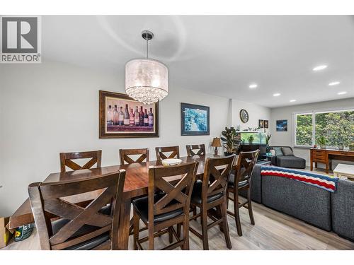 2103 Valleyview Drive, Kamloops, BC - Indoor Photo Showing Dining Room