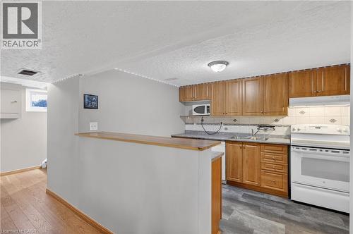 270 Mausser Avenue, Kitchener, ON - Indoor Photo Showing Kitchen