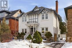 258 POWELL AVENUE  Ottawa, ON K1S 2A5