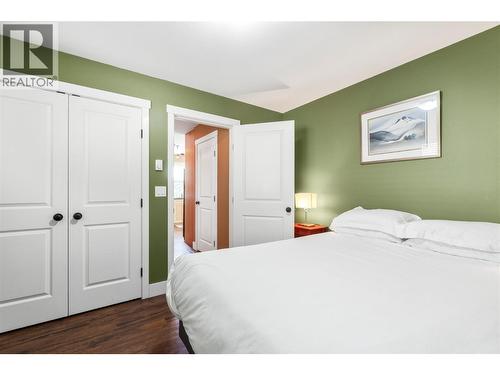7577 Squilax Anglemont Road, Anglemont, BC - Indoor Photo Showing Bedroom
