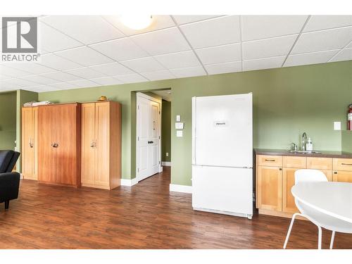 7577 Squilax Anglemont Road, Anglemont, BC - Indoor