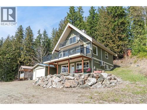 7577 Squilax Anglemont Road, Anglemont, BC - Outdoor