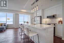 2006 - 70 FOREST MANOR ROAD Toronto, ON M2J 0A9