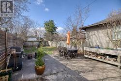A yard this size is a great catch downtown! - 