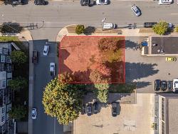 2604 E BOURQUIN CRESCENT Abbotsford, BC V2S 1Y7