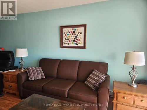 3 - 4 Paradise Boulevard, Ramara, ON - Indoor Photo Showing Living Room