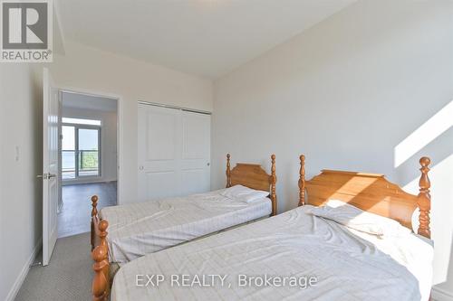 48 Wyn Wood Lane, Orillia, ON - Indoor Photo Showing Bedroom