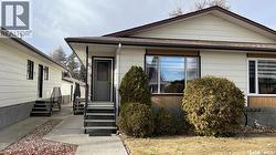 211 Maple STREET Maple Creek, SK S0N 1N0