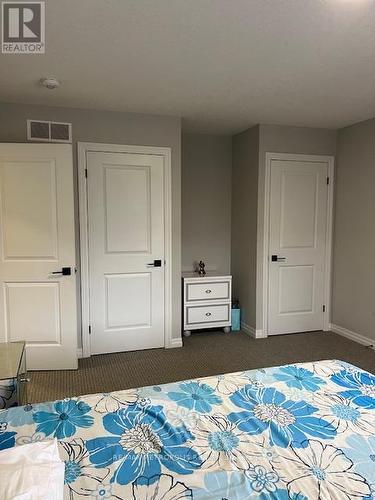 1017 Riverbend Road, London South, ON - Indoor Photo Showing Bedroom
