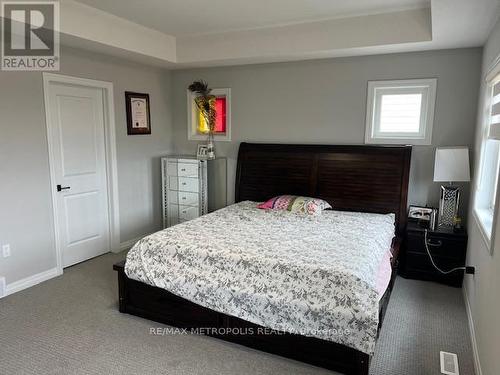 1017 Riverbend Road, London South, ON - Indoor Photo Showing Bedroom