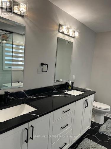 1017 Riverbend Road, London South, ON - Indoor Photo Showing Bathroom