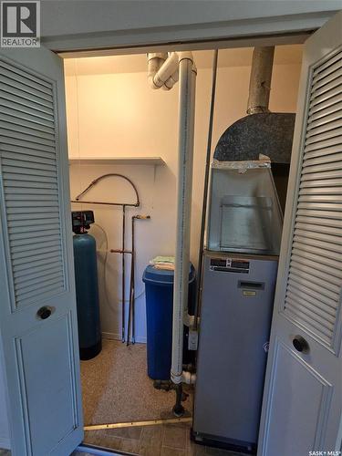 413 - 415 Calgary Street, Broadview, SK - Indoor