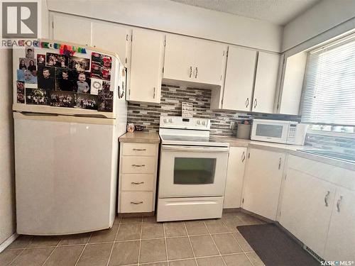 202 Herbert Street, Maple Creek, SK - Indoor Photo Showing Kitchen