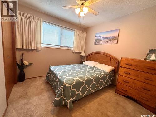 202 Herbert Street, Maple Creek, SK - Indoor Photo Showing Bedroom