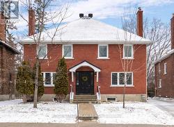 45 HARMER AVENUE N  Ottawa, ON K1Y 0T5