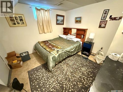 365 3Rd Ave Crescent, Battleford, SK - Indoor Photo Showing Bedroom