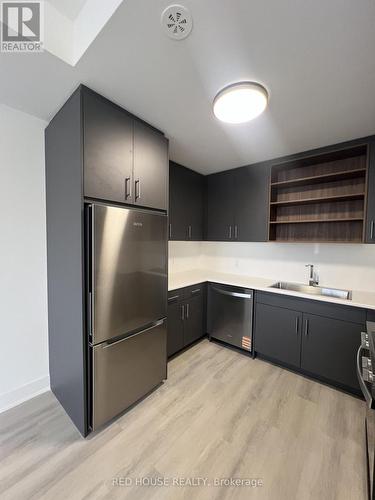 150 Everett Common, St. Catharines, ON - Indoor Photo Showing Kitchen