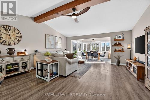 9 - 660 Albert Street, Fort Erie (Lakeshore), ON - Indoor Photo Showing Living Room