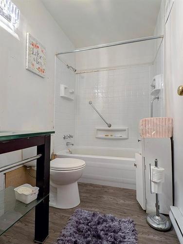 1 Briggs Lane, Swan River, MB - Indoor Photo Showing Bathroom