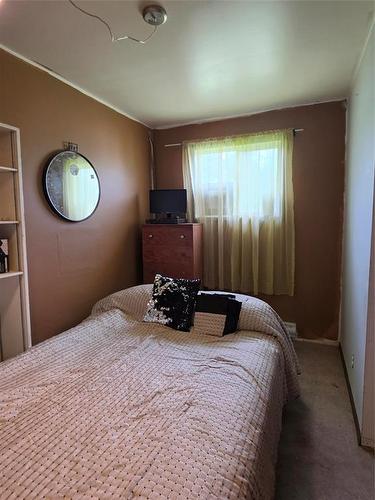 1 Briggs Lane, Swan River, MB - Indoor Photo Showing Bedroom