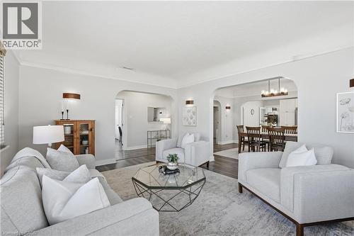56 King Street, Georgetown, ON - Indoor Photo Showing Living Room