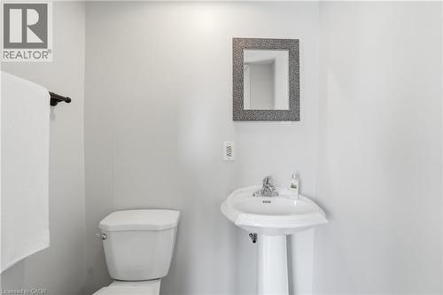 56 King Street, Georgetown, ON - Indoor Photo Showing Bathroom