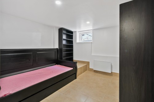 Chambre à coucher - 2810 Rue Paul-Pau, Montréal (Mercier/Hochelaga-Maisonneuve), QC - Indoor Photo Showing Other Room